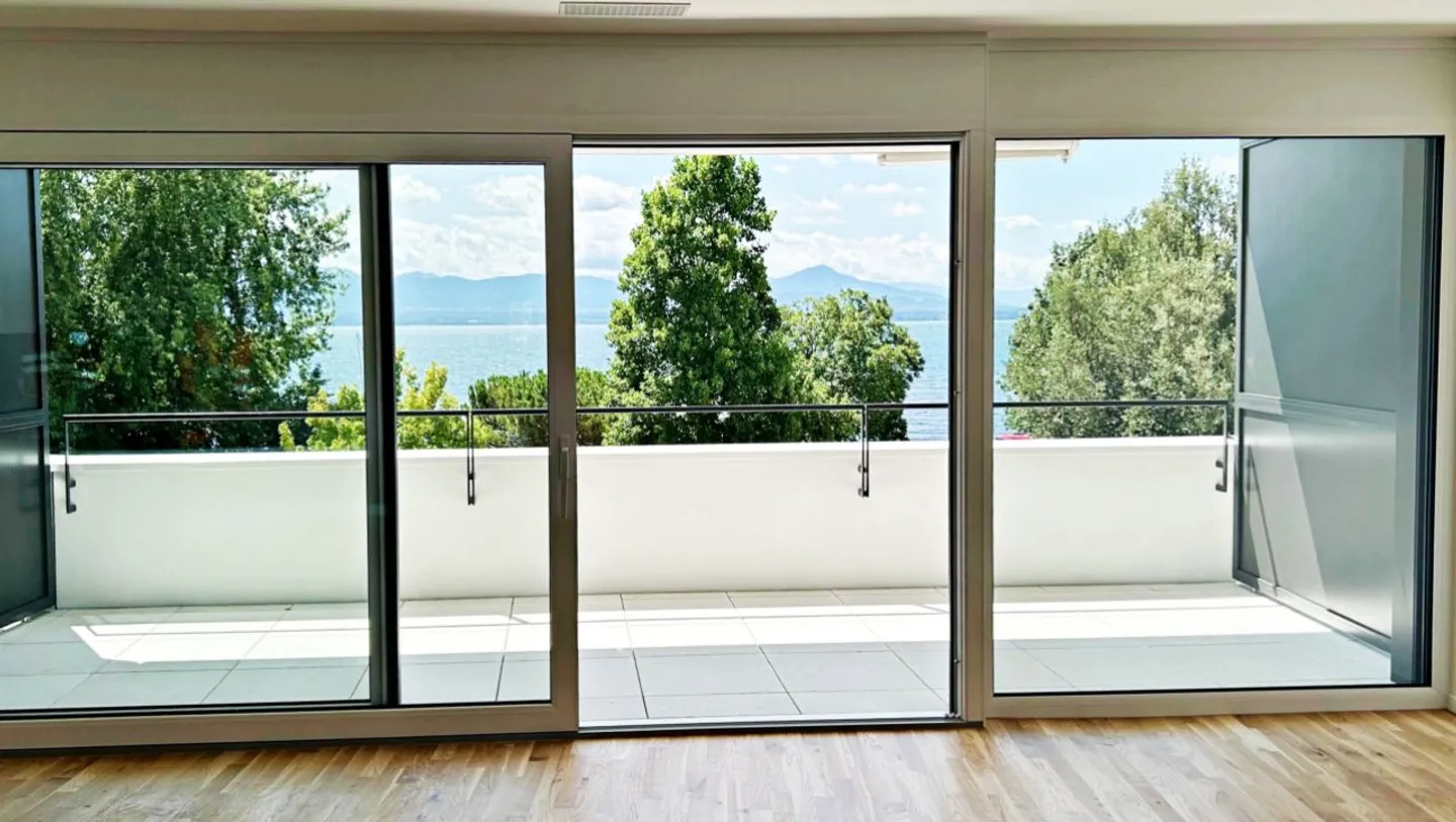 Magnifico appartamento arredato con vista lago a Rolle - Foto 1 di 10