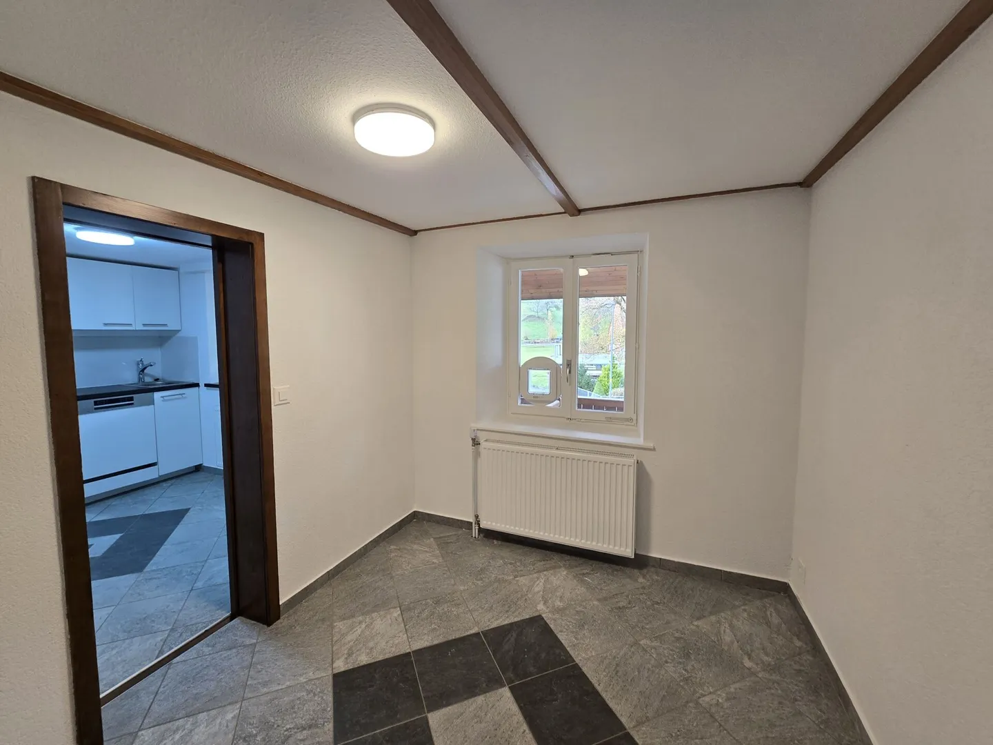 Gemütliche 2.5-Zimmer-Wohnung im 1. OG - Foto 2 von 6