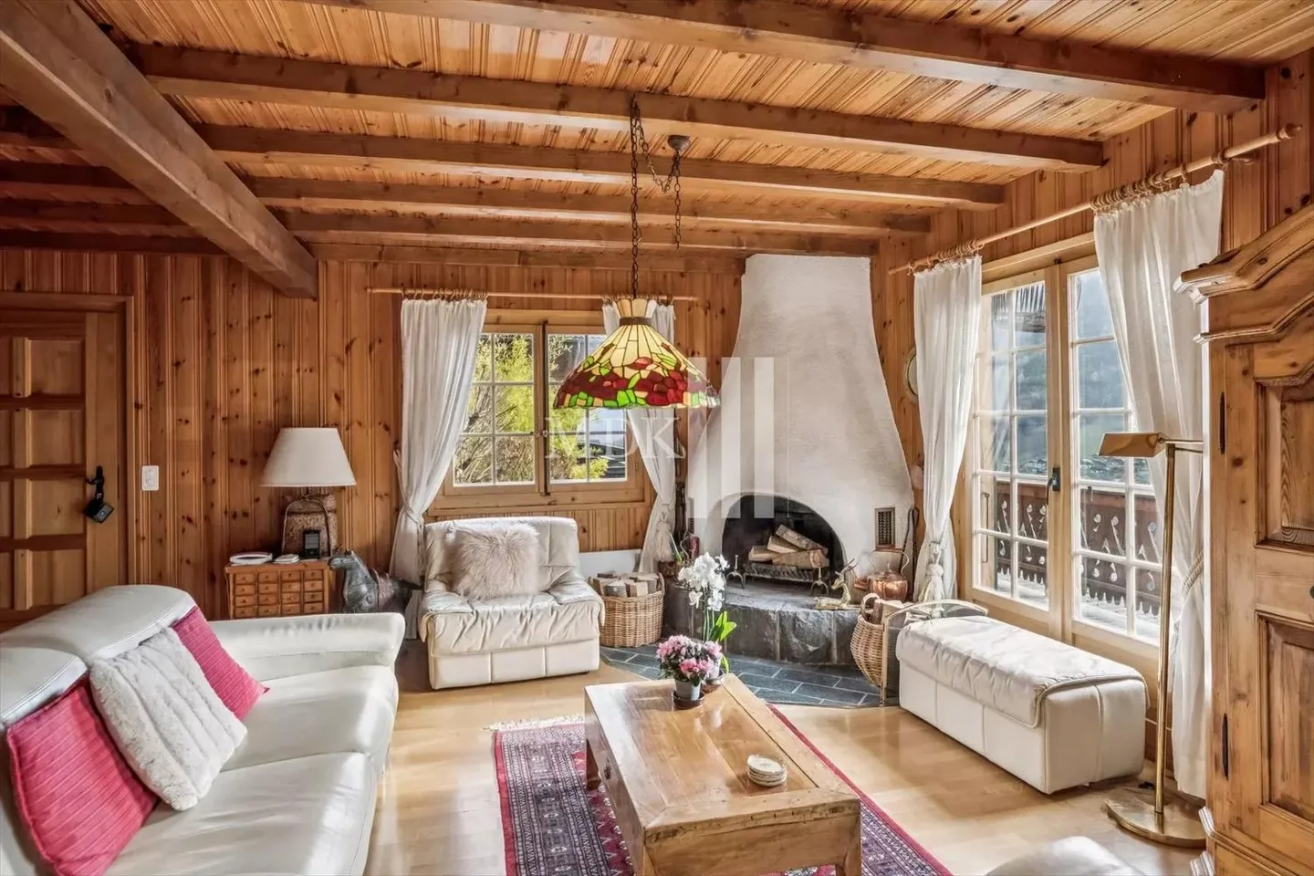 Chalet 5.5 rooms - Photo 2 of 13