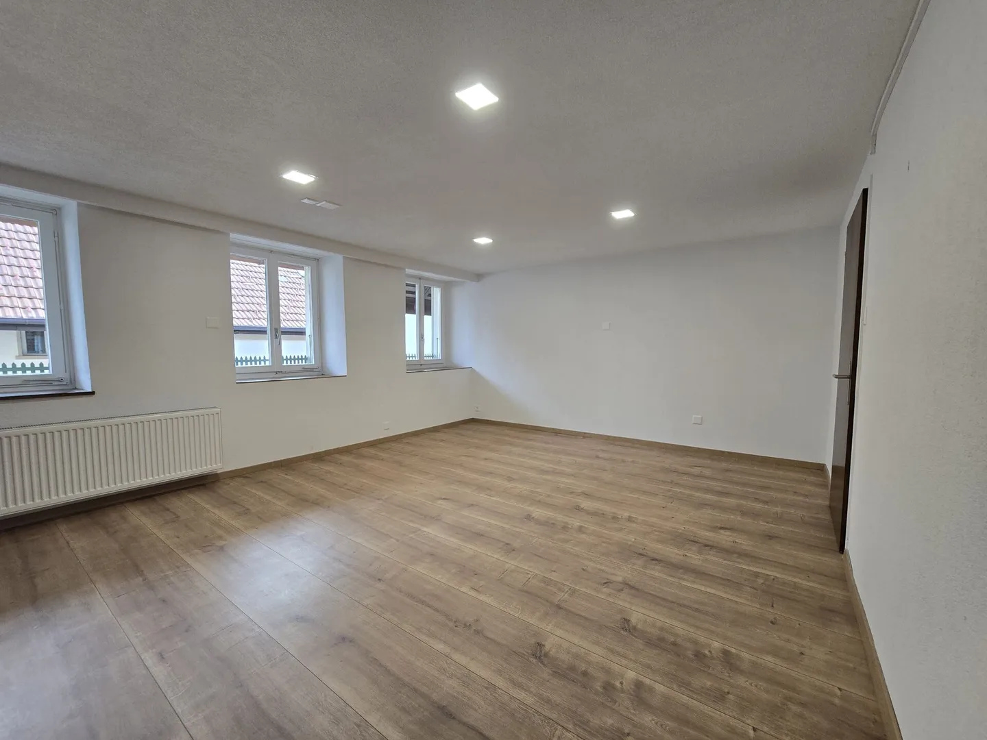 Gemütliche 2.5-Zimmer-Wohnung im 1. OG - Foto 3 von 6