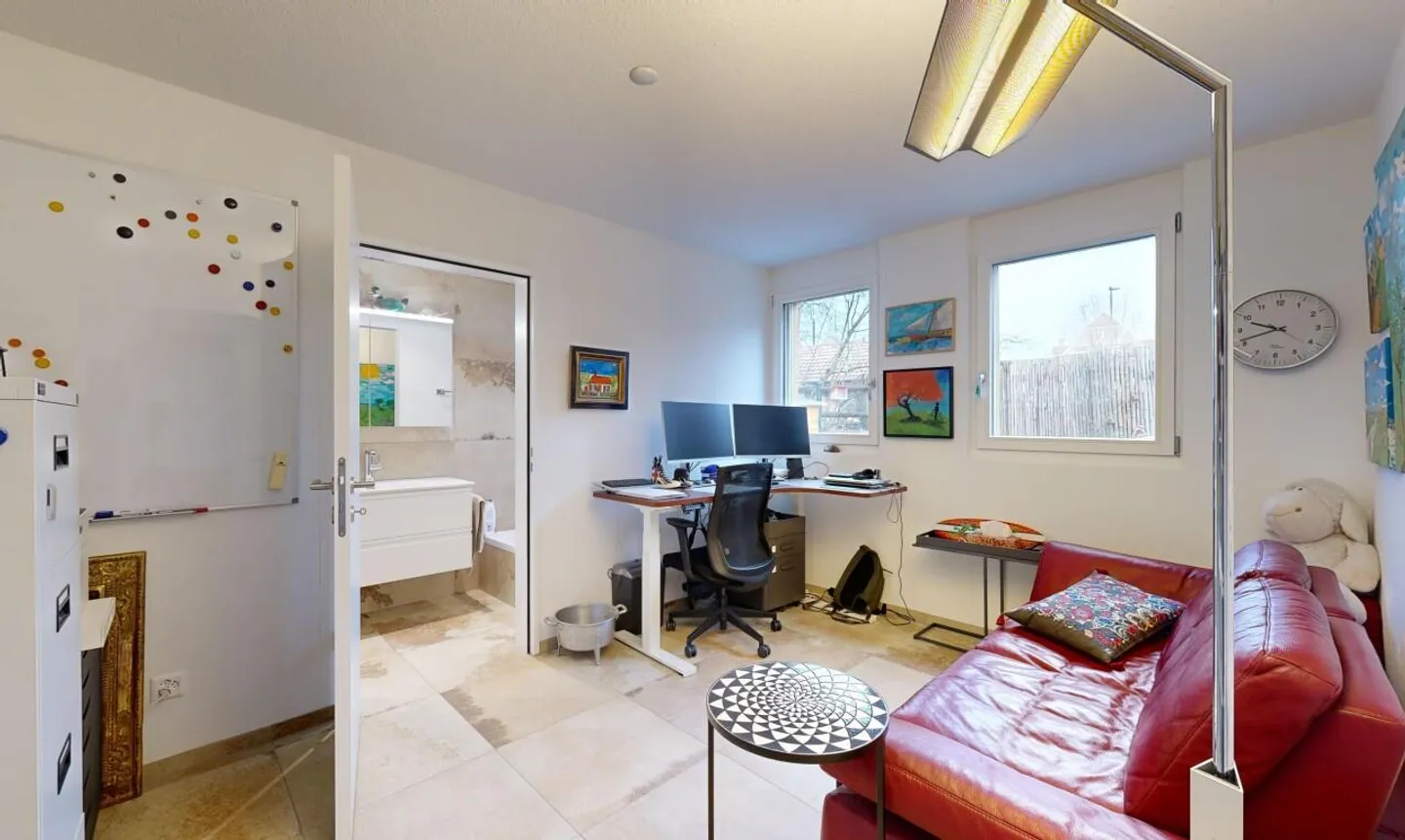 Appartamento giardino 3.5 camere quasi nuovo in una posizione residenziale idilliaca - Foto 10 di 13