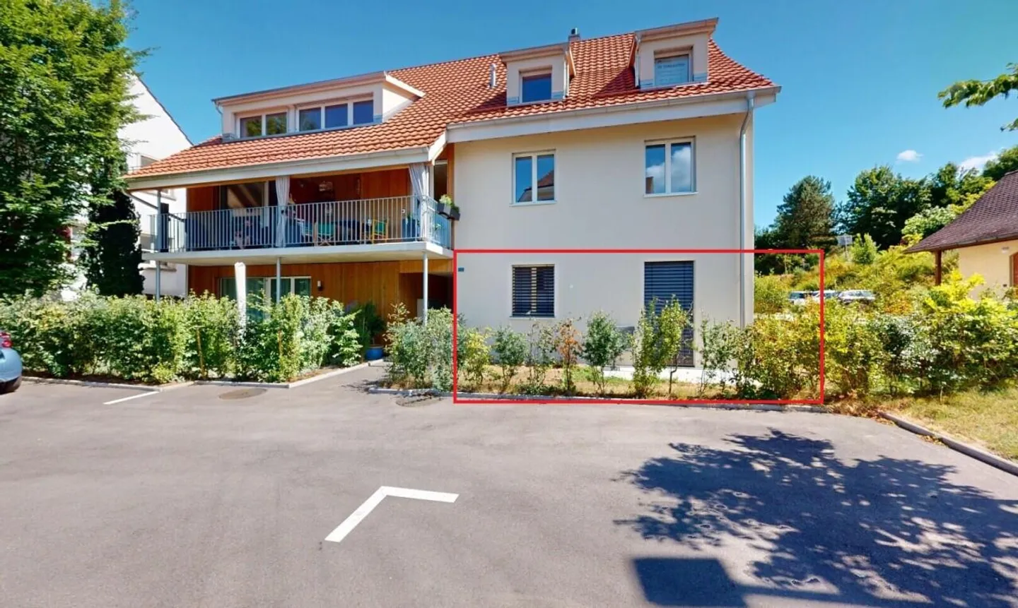 Appartamento giardino 3.5 camere quasi nuovo in una posizione residenziale idilliaca - Foto 2 di 13