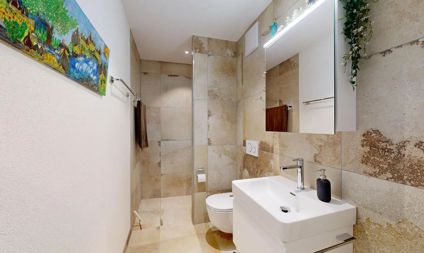 Appartamento giardino 3.5 camere quasi nuovo in una posizione residenziale idilliaca - Foto 4 di 13