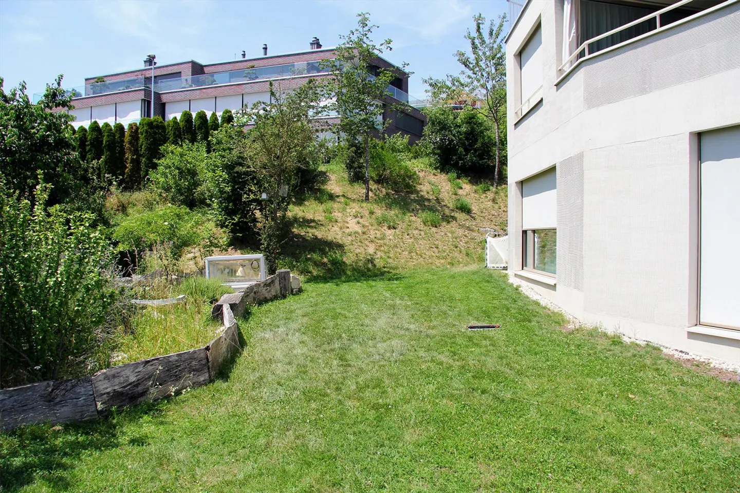 Appartement spacieux et bien entretenu avec un merveilleux jardin - Photo 1 sur 11