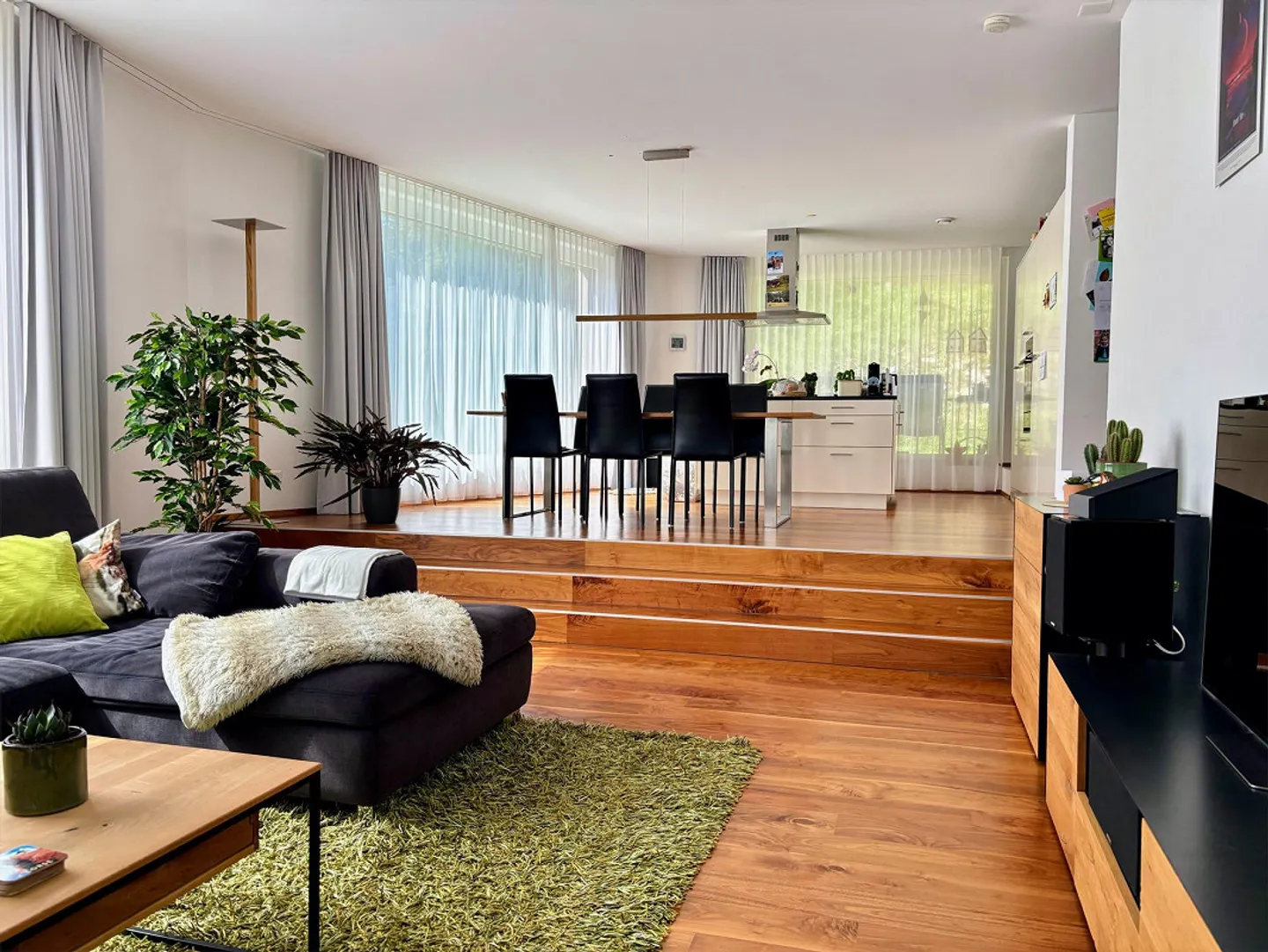 Appartement spacieux et bien entretenu avec un merveilleux jardin - Photo 3 sur 11