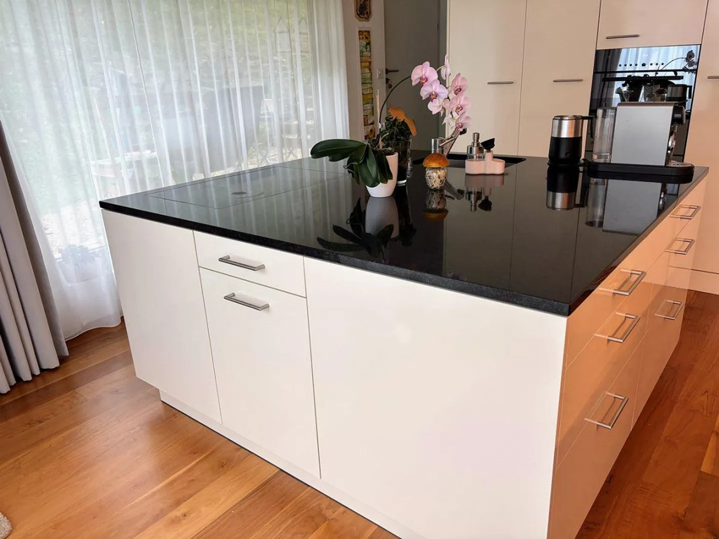 Appartement spacieux et bien entretenu avec un merveilleux jardin - Photo 4 sur 11