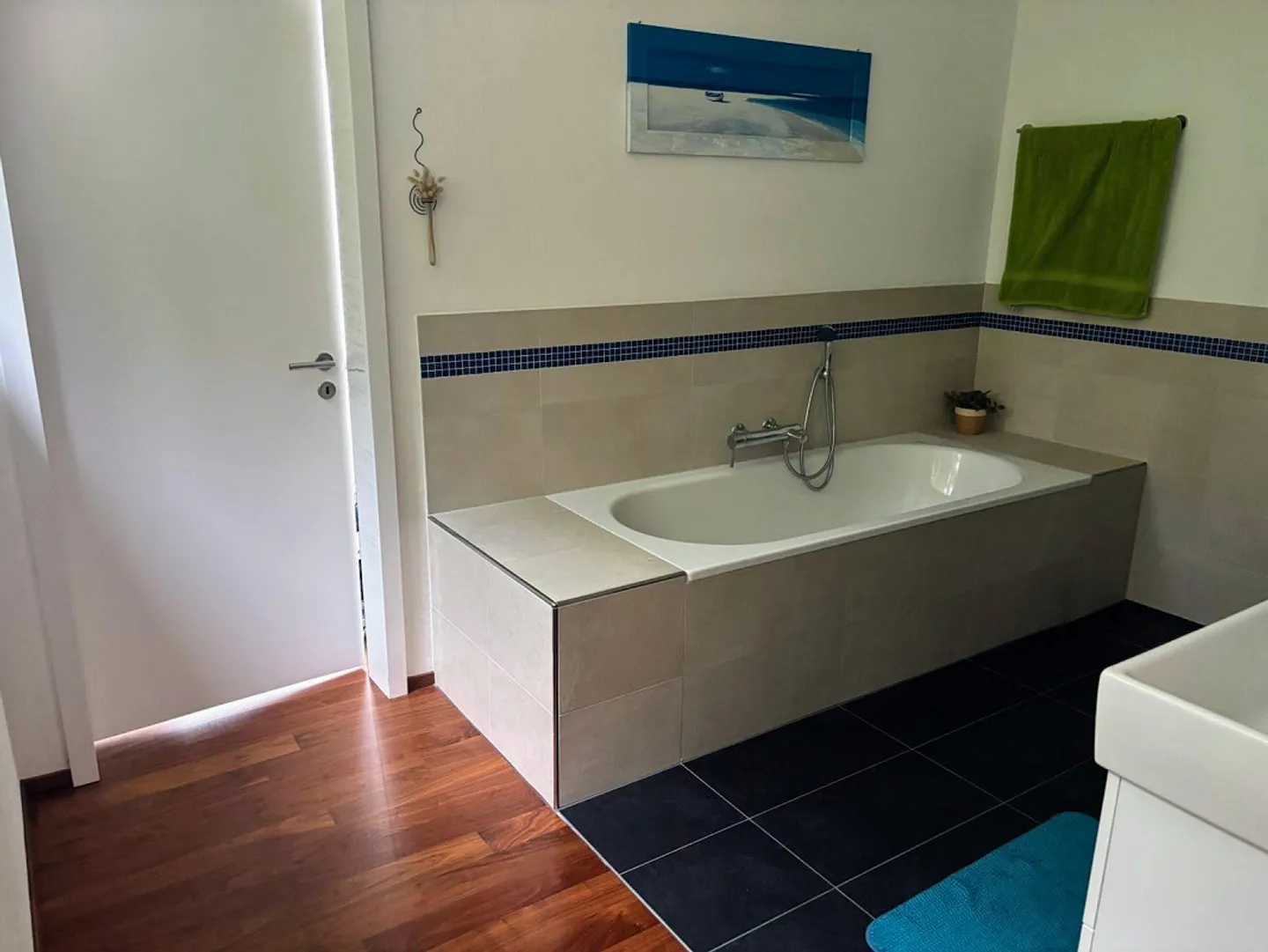 Appartement spacieux et bien entretenu avec un merveilleux jardin - Photo 7 sur 11