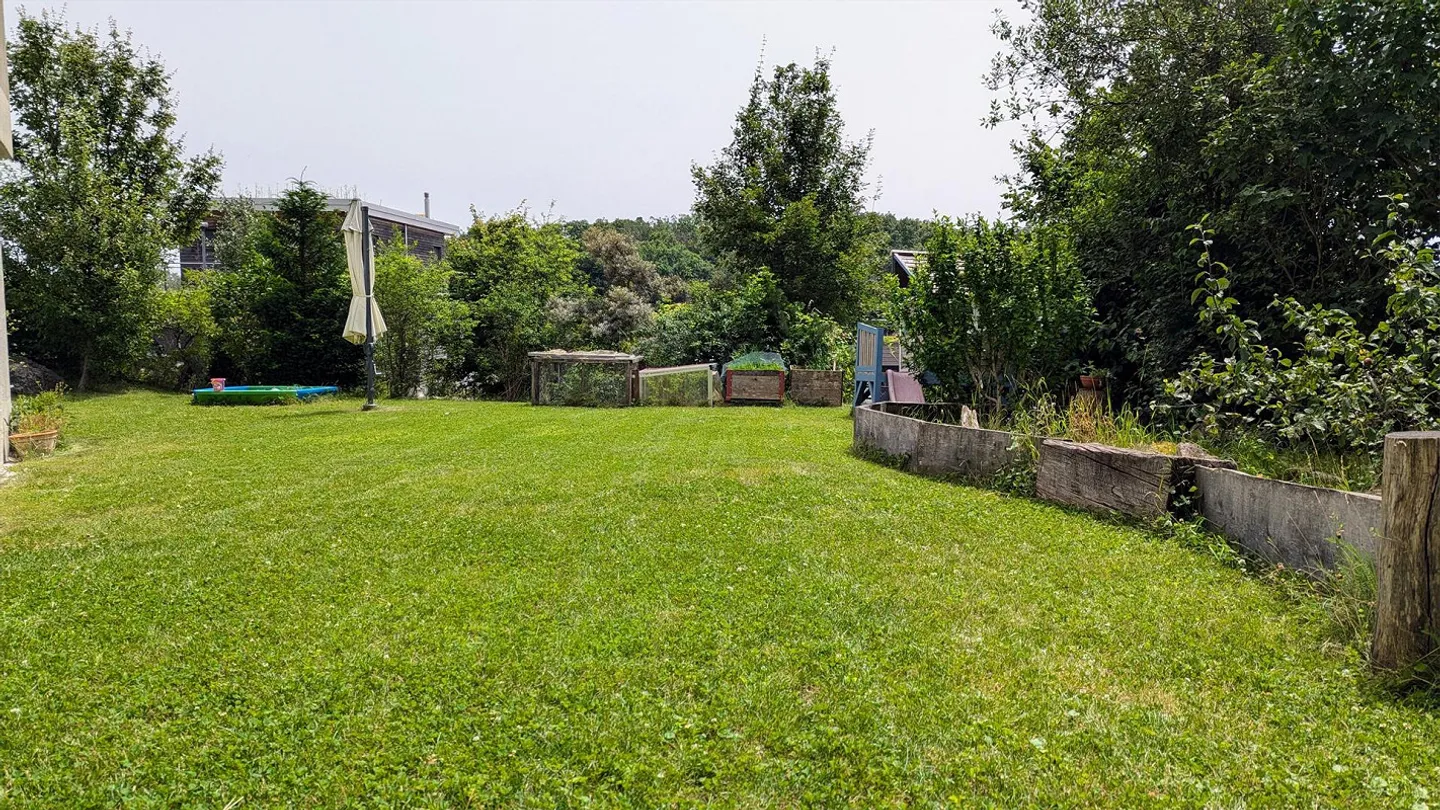 Appartement spacieux et bien entretenu avec un merveilleux jardin - Photo 10 sur 11
