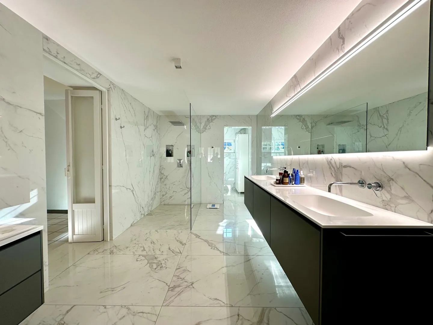 Exclusive villa in Riviera, just 10 minutes from Bellinzona - Photo 10 of 15