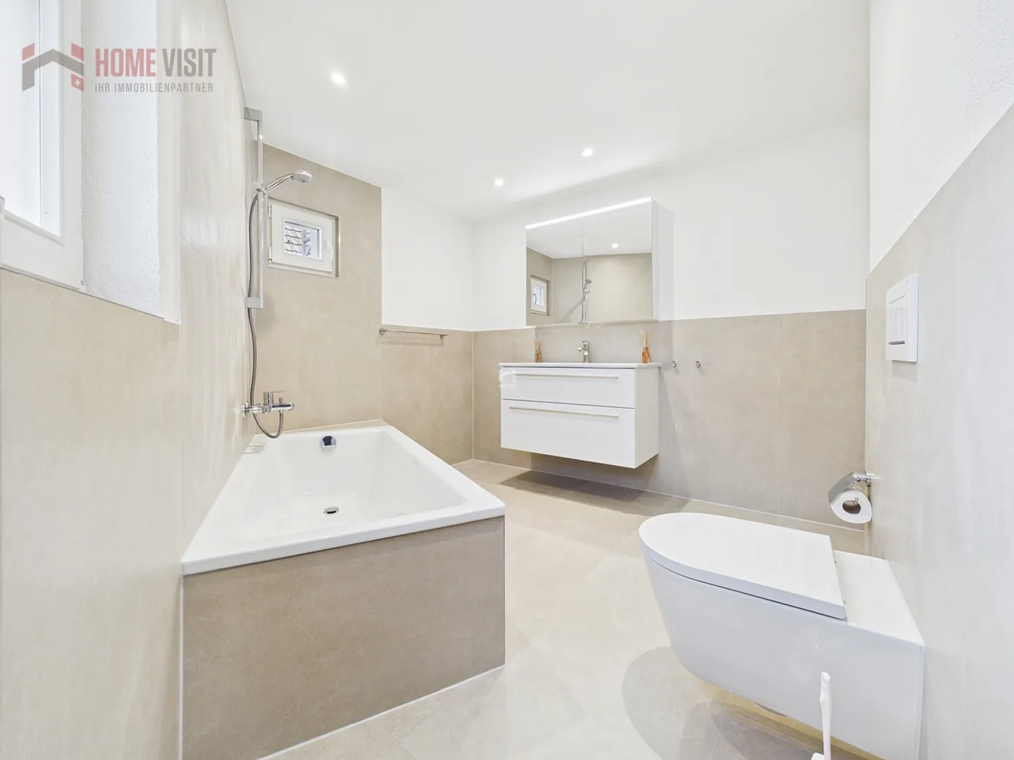 Charming 2.5-Room Apartment - Photo 5 of 10