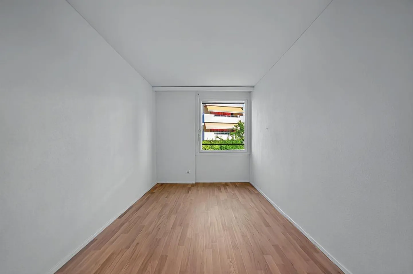 Moderne 4.5-Zimmerwohnung mit Balkon - Foto 5 von 10