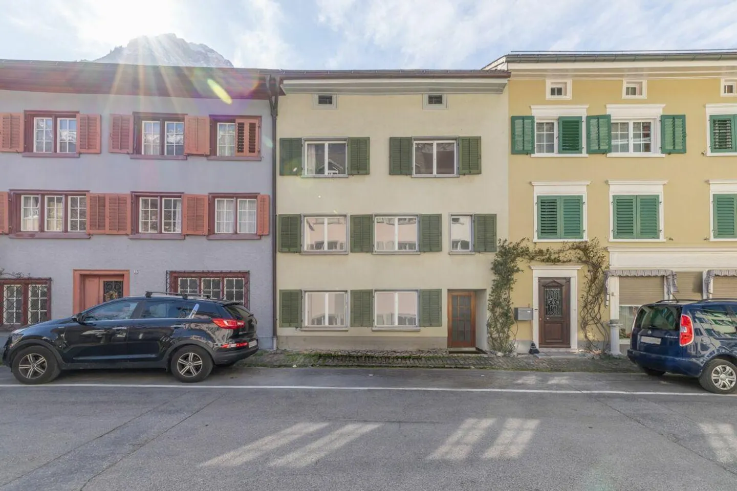 Charmantes Familienhaus in Glarus - Foto 1 von 16