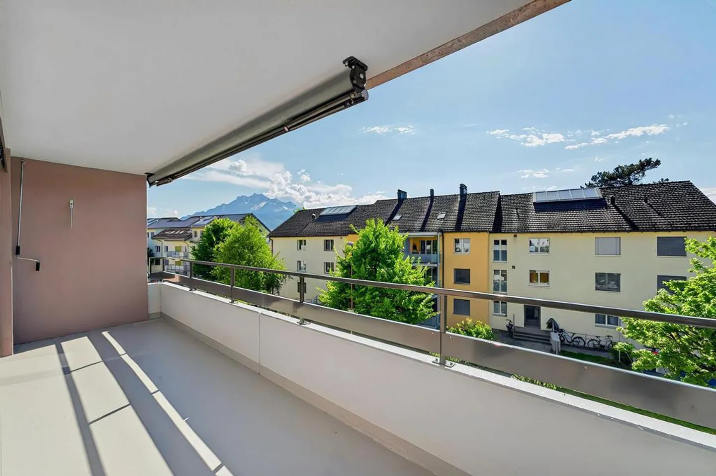 Moderne 4.5-Zimmerwohnung mit Balkon - Foto 9 von 10