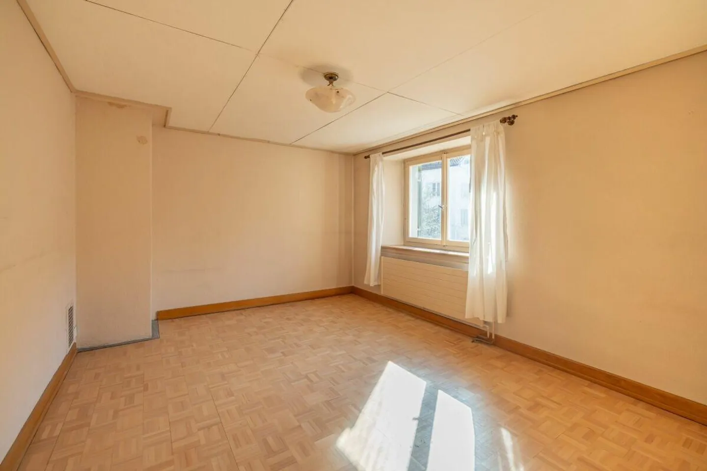 Charmantes Familienhaus in Glarus - Foto 9 von 16