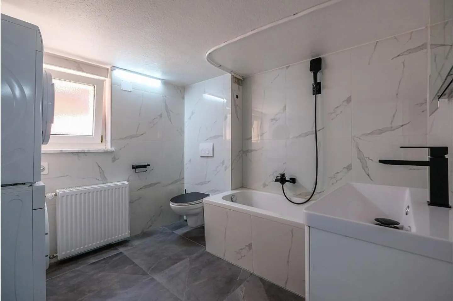 Affascinante casa unifamiliare ristrutturata di 4,5 locali con estensione... - Foto 6 di 13