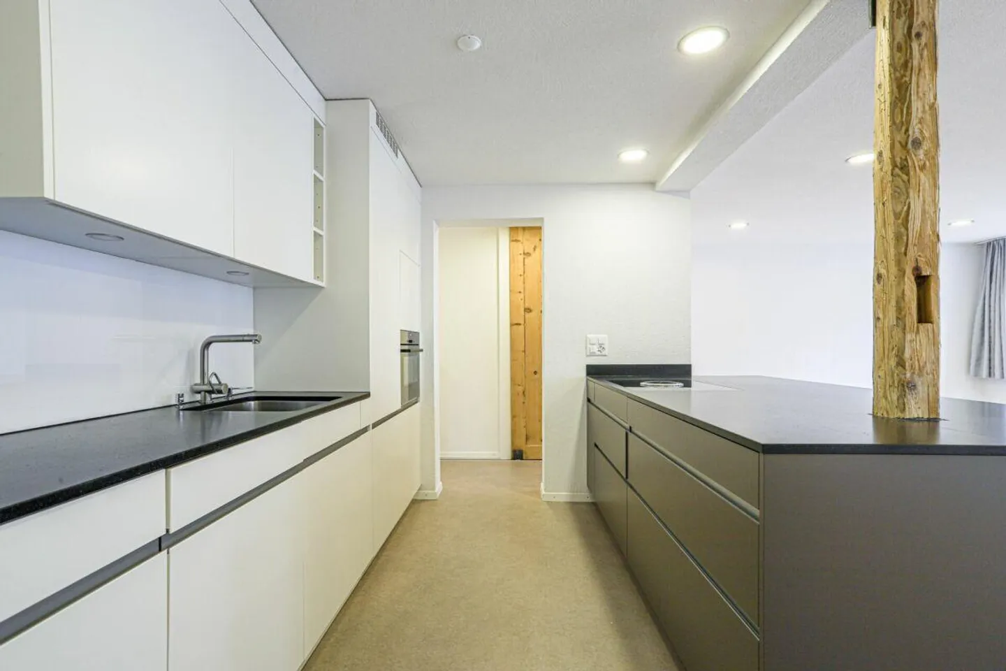 3-Room Loft Apartment - Photo 3 of 9