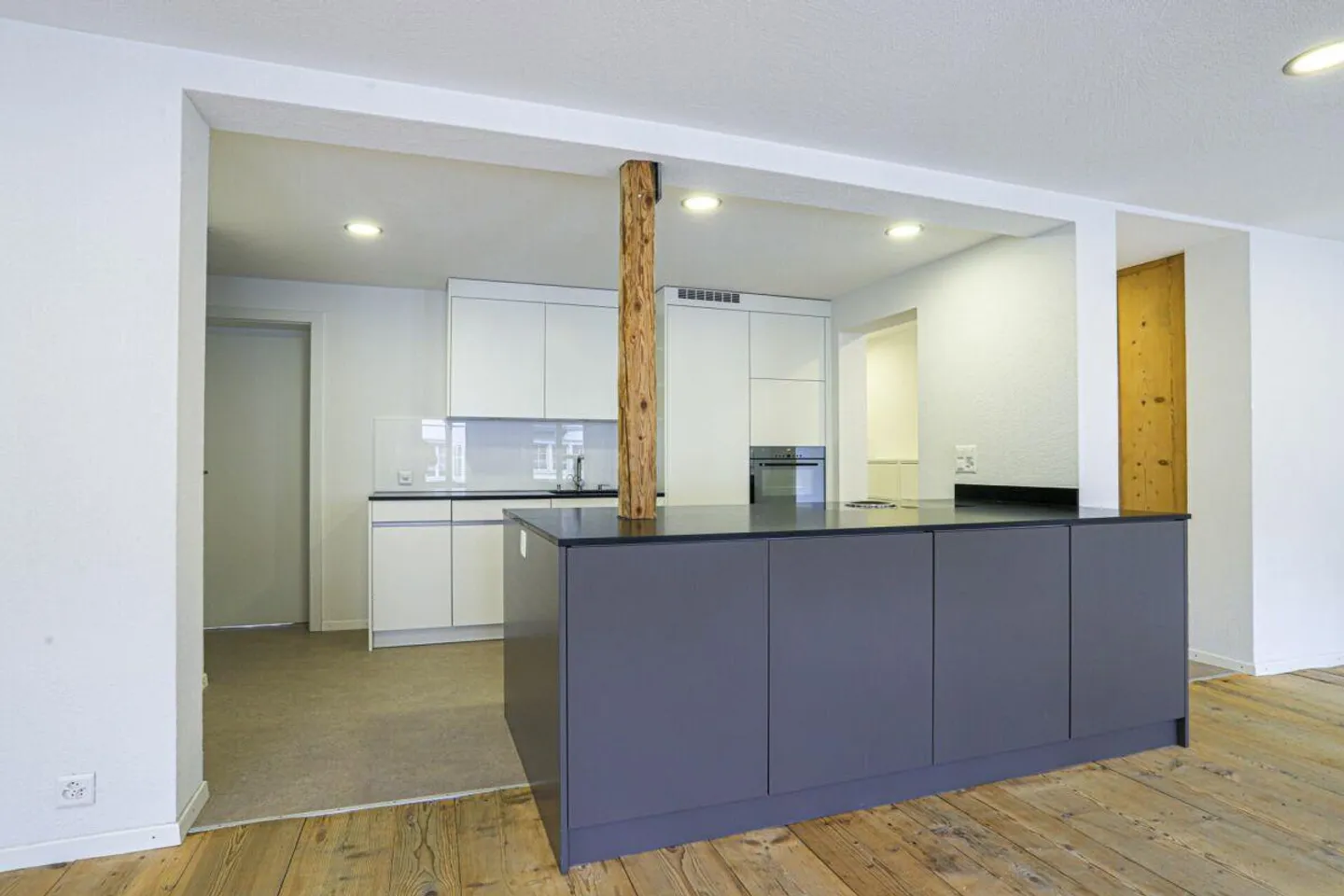 3-Room Loft Apartment - Photo 4 of 9