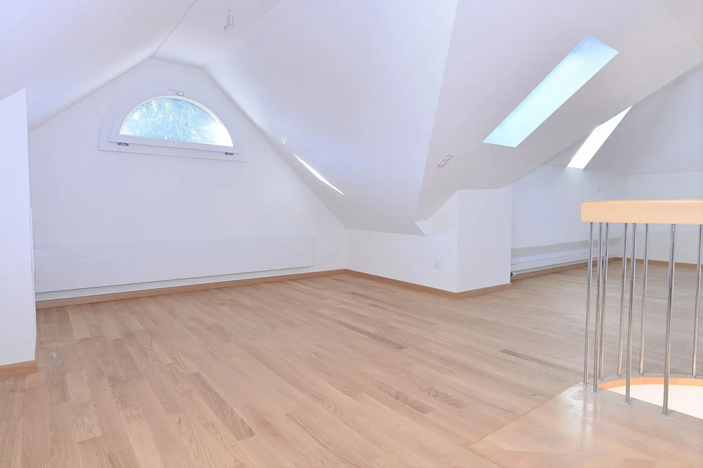 Beautiful 4.5 room apartment near three lakes - Photo 12 of 13