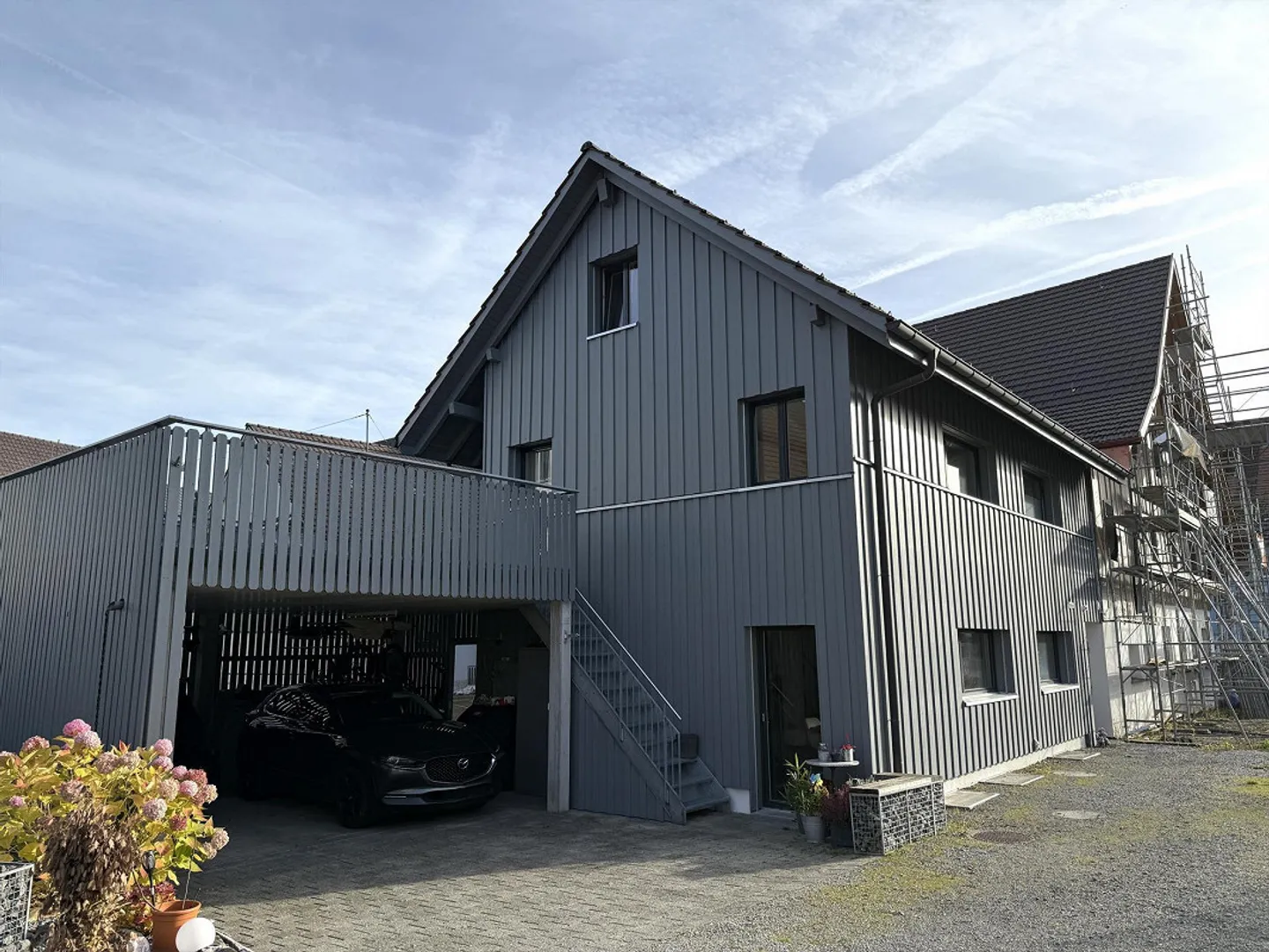 Moderna casa unifamiliare di 5,5 stanze con grande terrazza e molte stanze accessorie - Foto 1 di 17