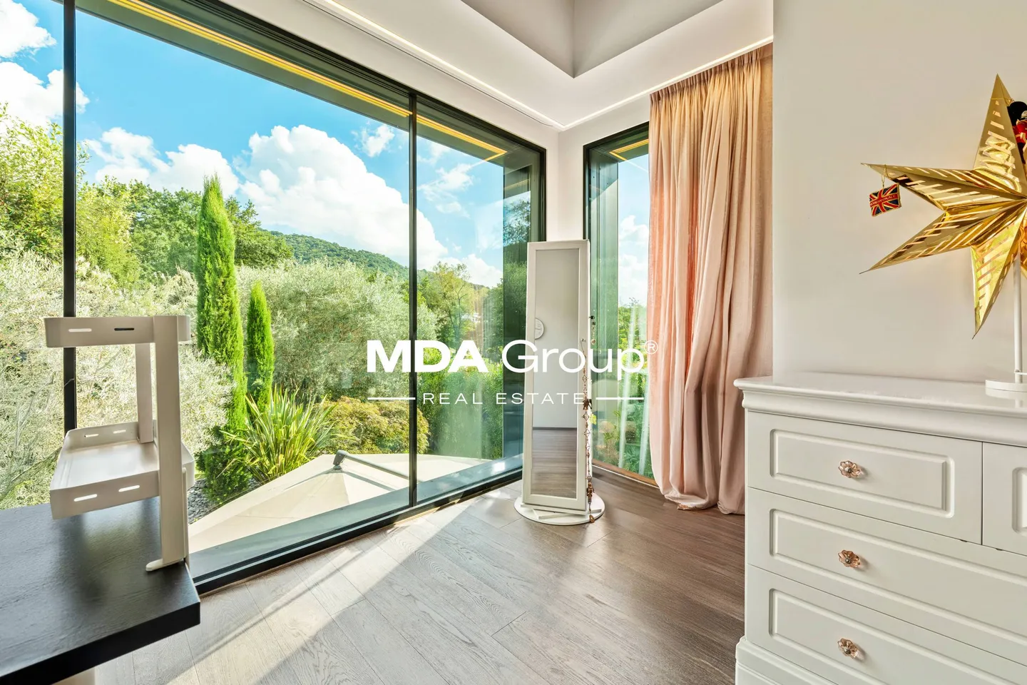 Elegante Villa in Origlio - Foto 5 von 23