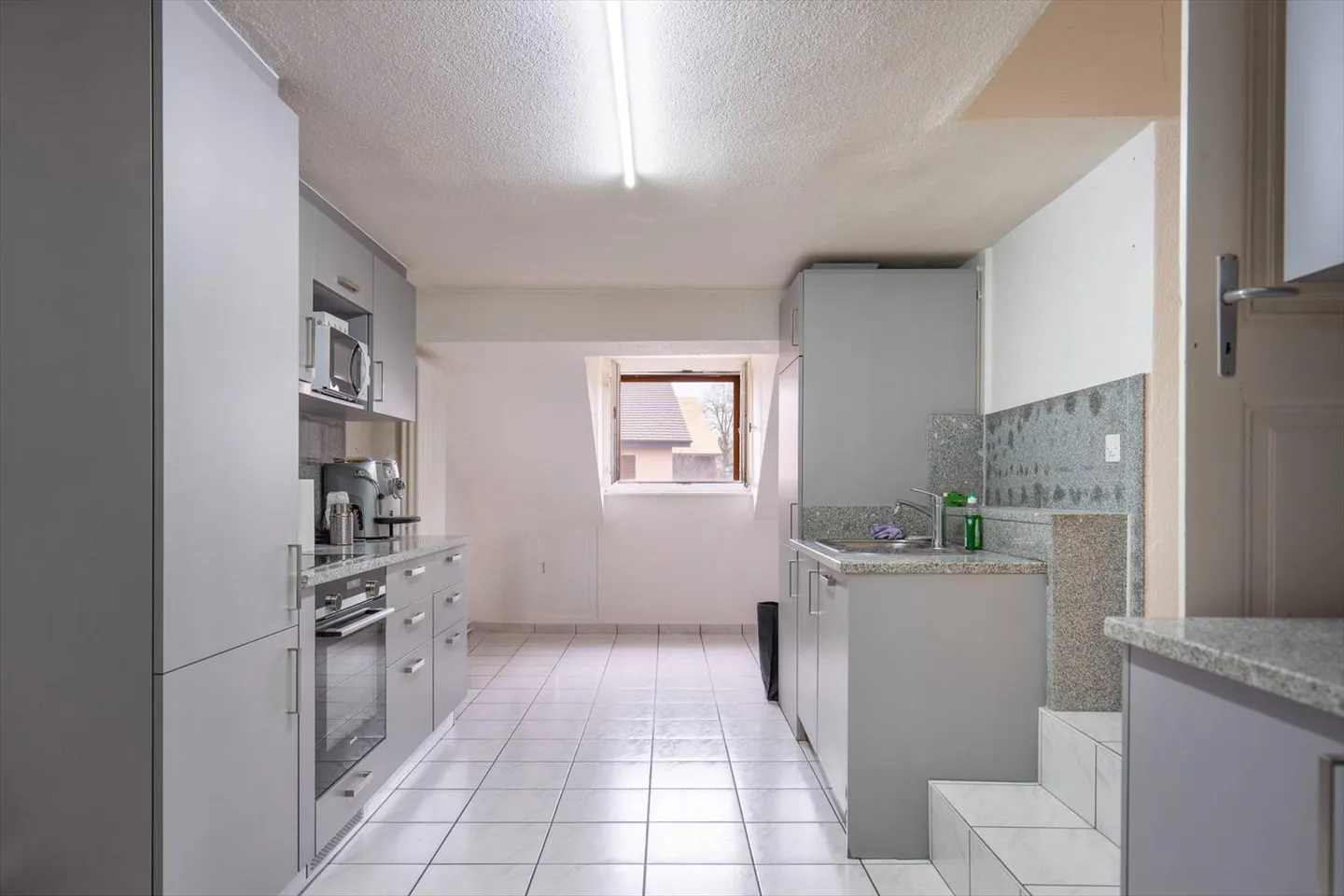 Edificio in affitto con 4 appartamenti e un fienile - Foto 7 di 8