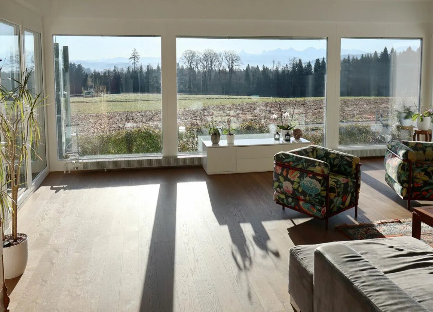 7.5-room single-family house with stunning views - Photo 2 of 15