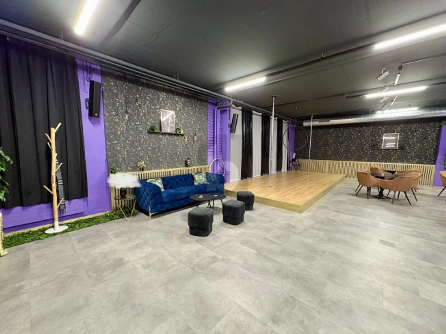 LARGE AND ATTRACTIVE SPACE - Photo 6 of 6