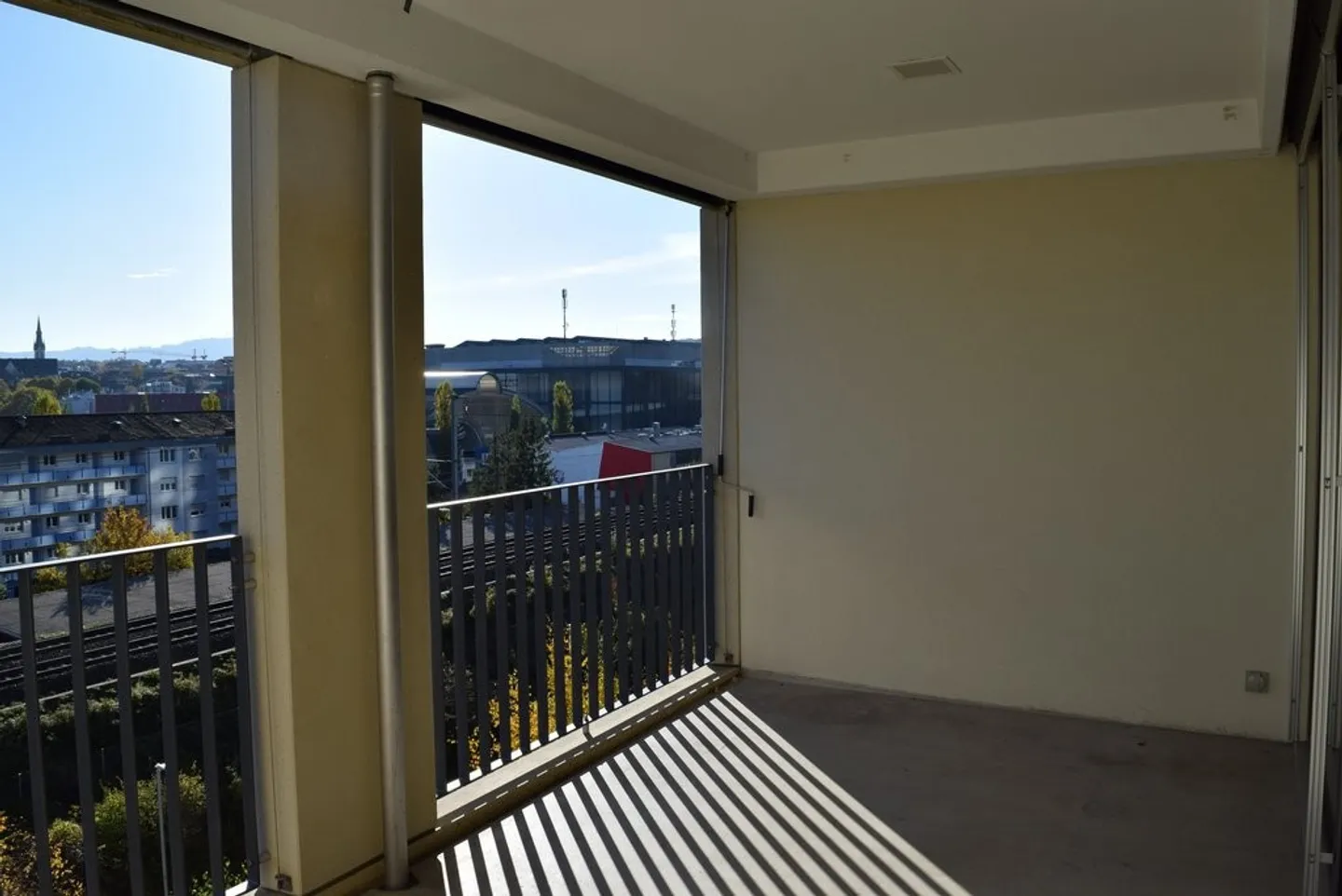 Modernes Apartment mit atemberaubendem Blick - Foto 3 von 10