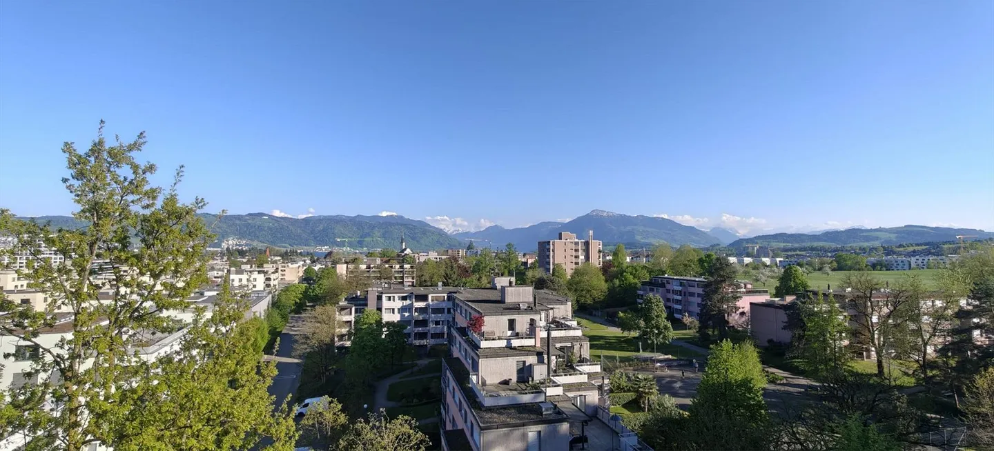 2 Rooms in Large Apartment in Cham - Photo 1 of 5