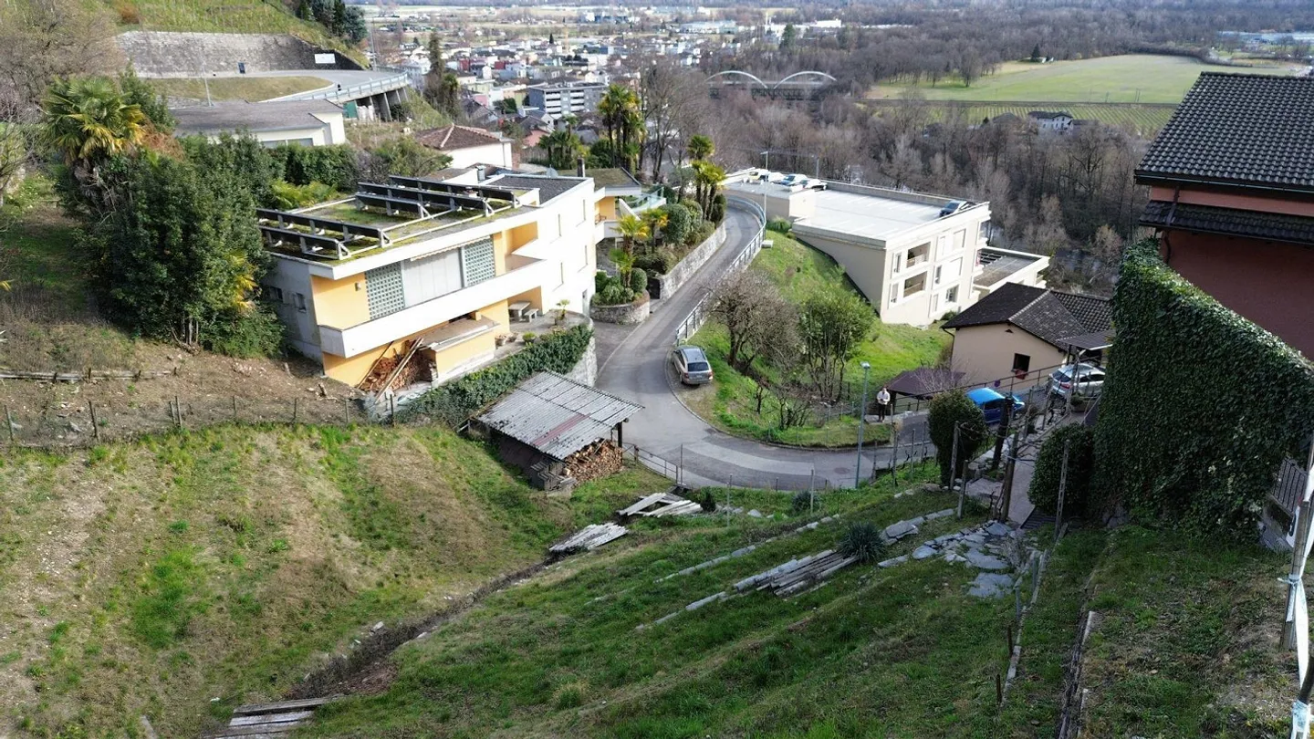 Deux terrains constructibles avec vue sur le lac à Gordola - rare opportunité avec projet approuvé (LPT) - Photo 9 sur 11