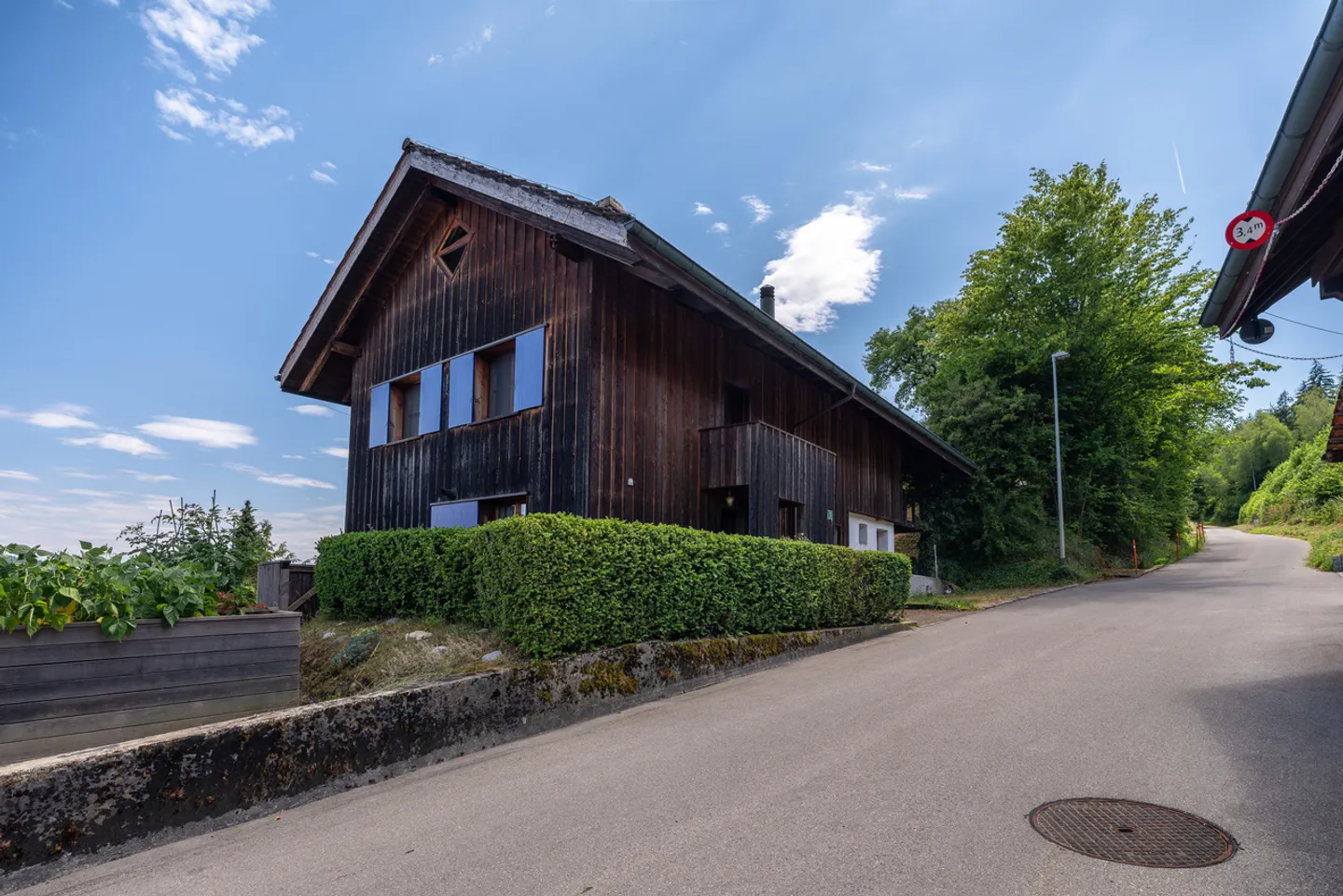 Charmantes historisches Haus mit Bauland - Foto 2 von 17