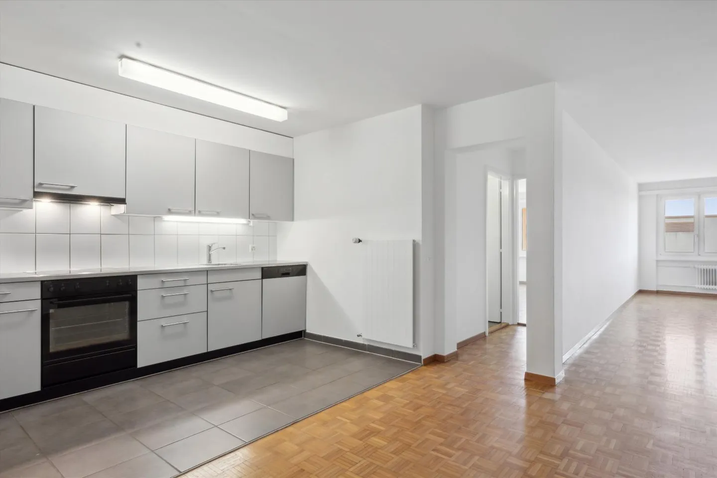 Appartement lumineux près des commodités - Photo 3 sur 9