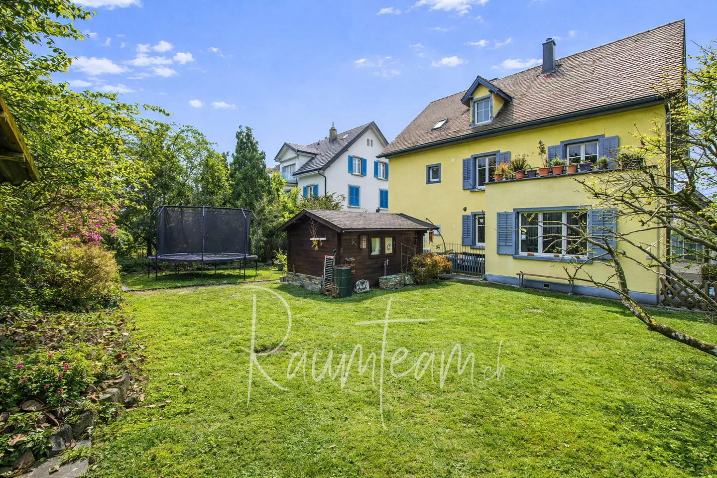 Well-maintained multi-family house with 3 apartments in Kreuzlingen - Photo 3 of 15