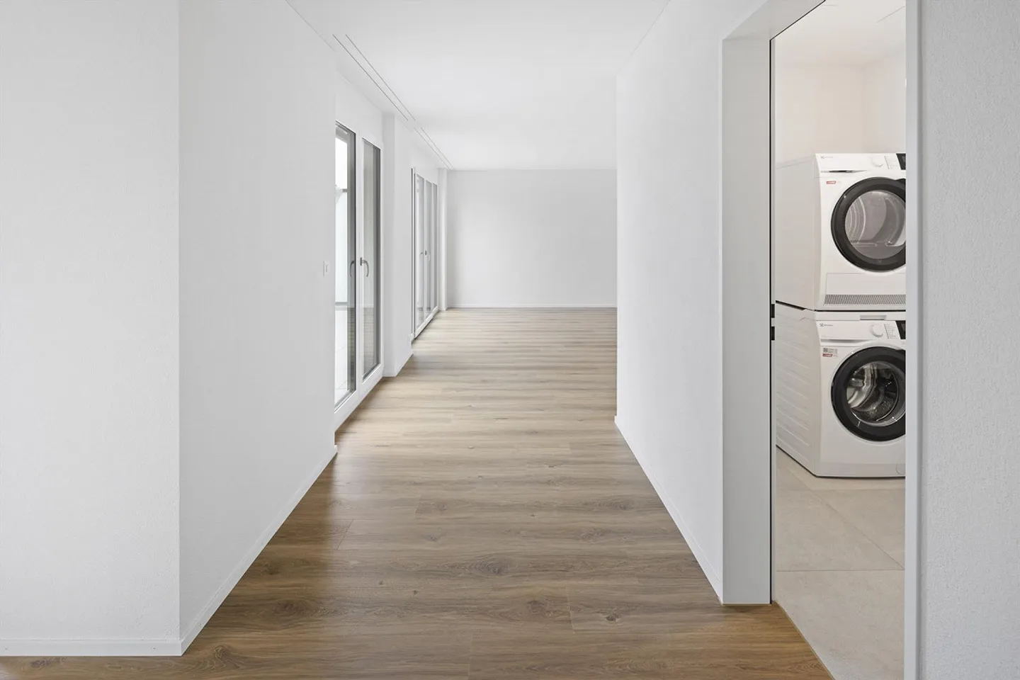 Moderne Attikawohnung in Zürich - Foto 3 von 15