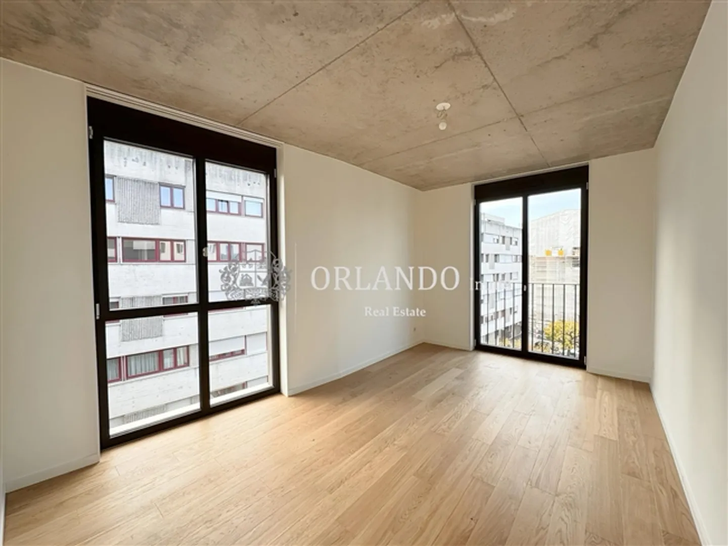 Beautiful new 5-room apartment 1st floor without balcony - Carouge sector - Photo 1 of 6