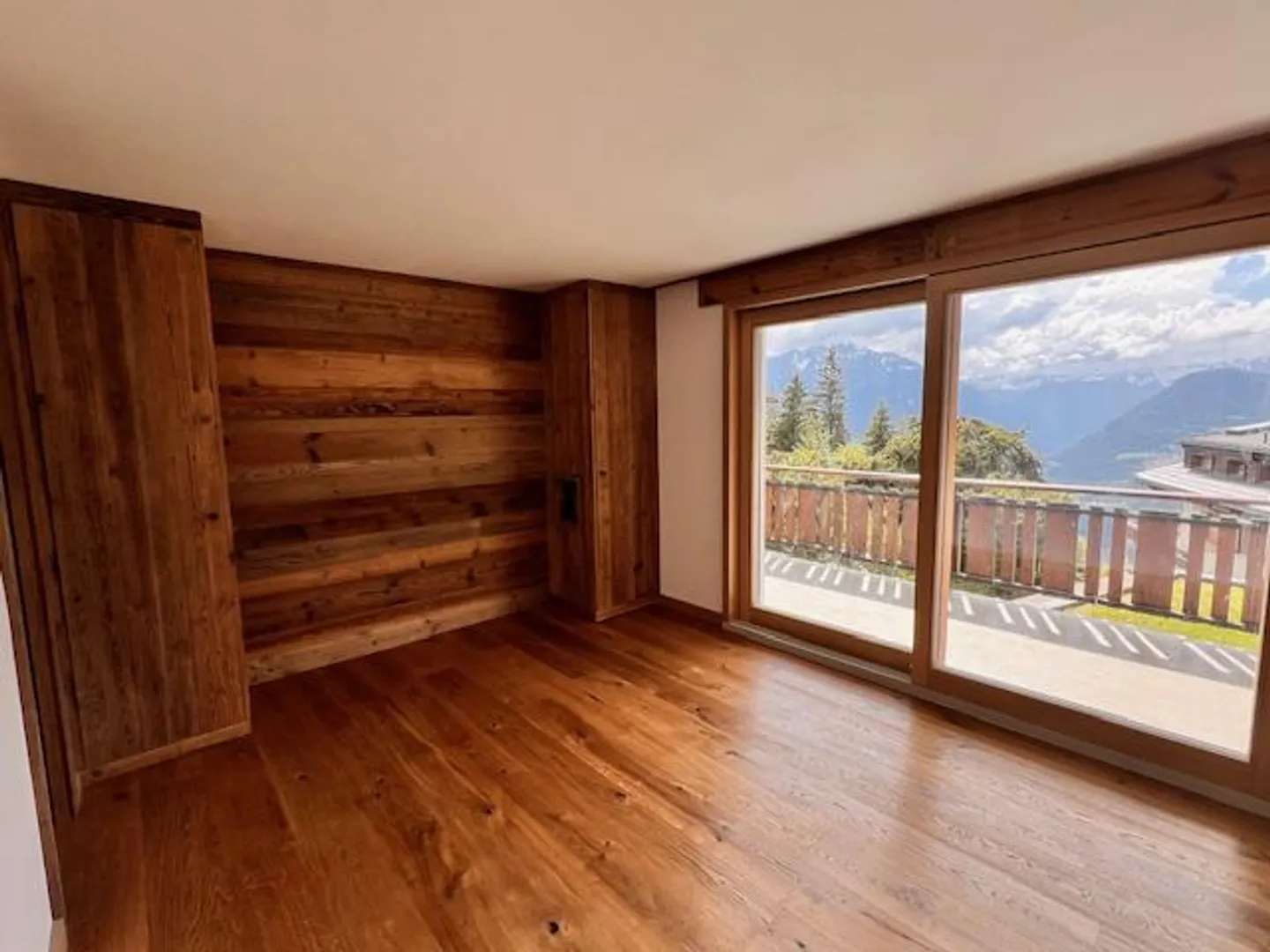 Neu renovierte 3,5 Zimmer - Foto 1 von 10