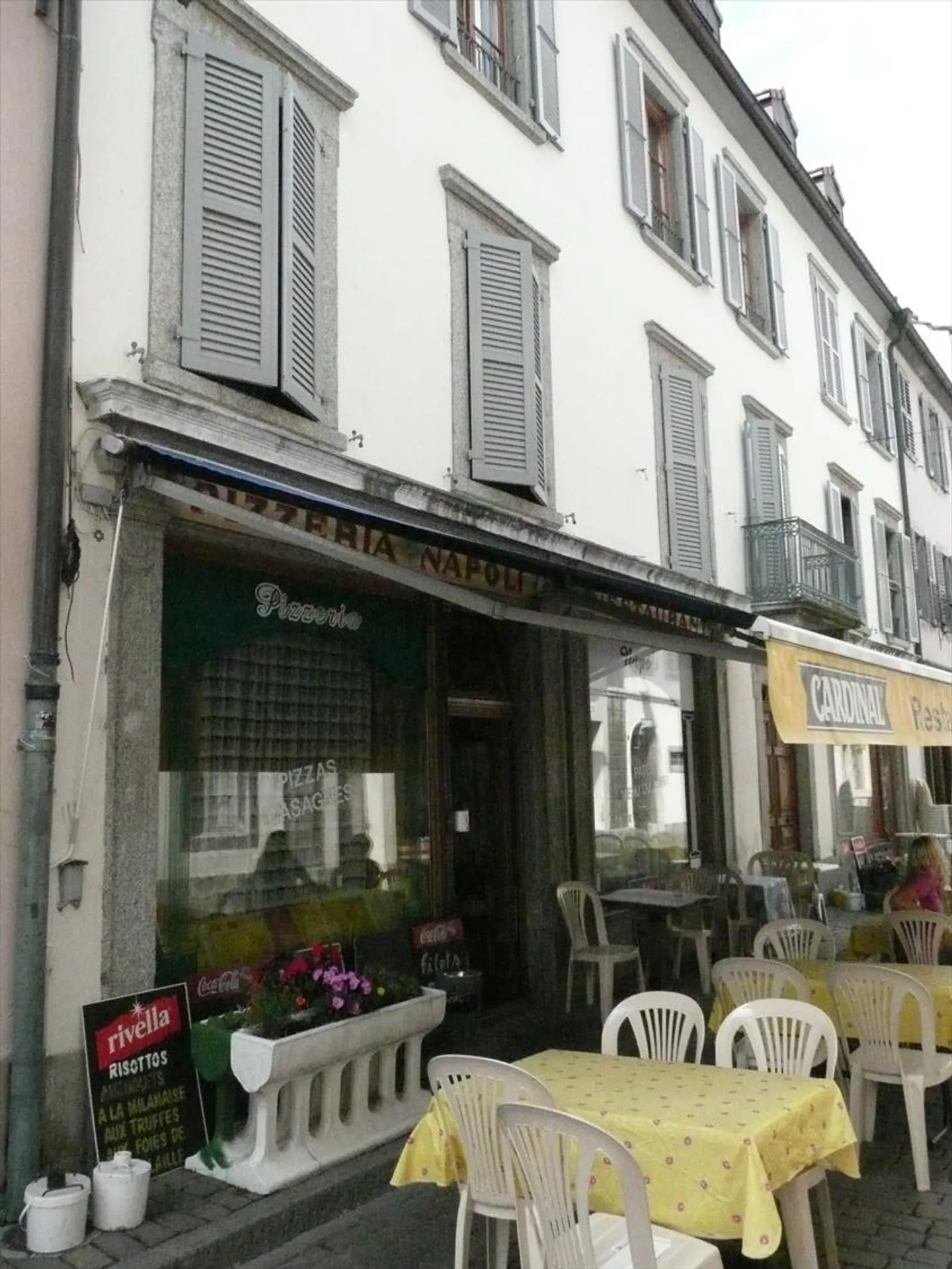 Immeuble résidentiel 20.5 pièces - Photo 3 sur 15