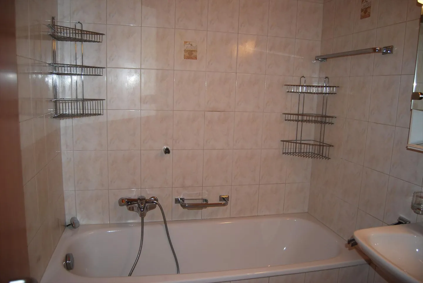 Immeuble résidentiel 20.5 pièces - Photo 5 sur 15