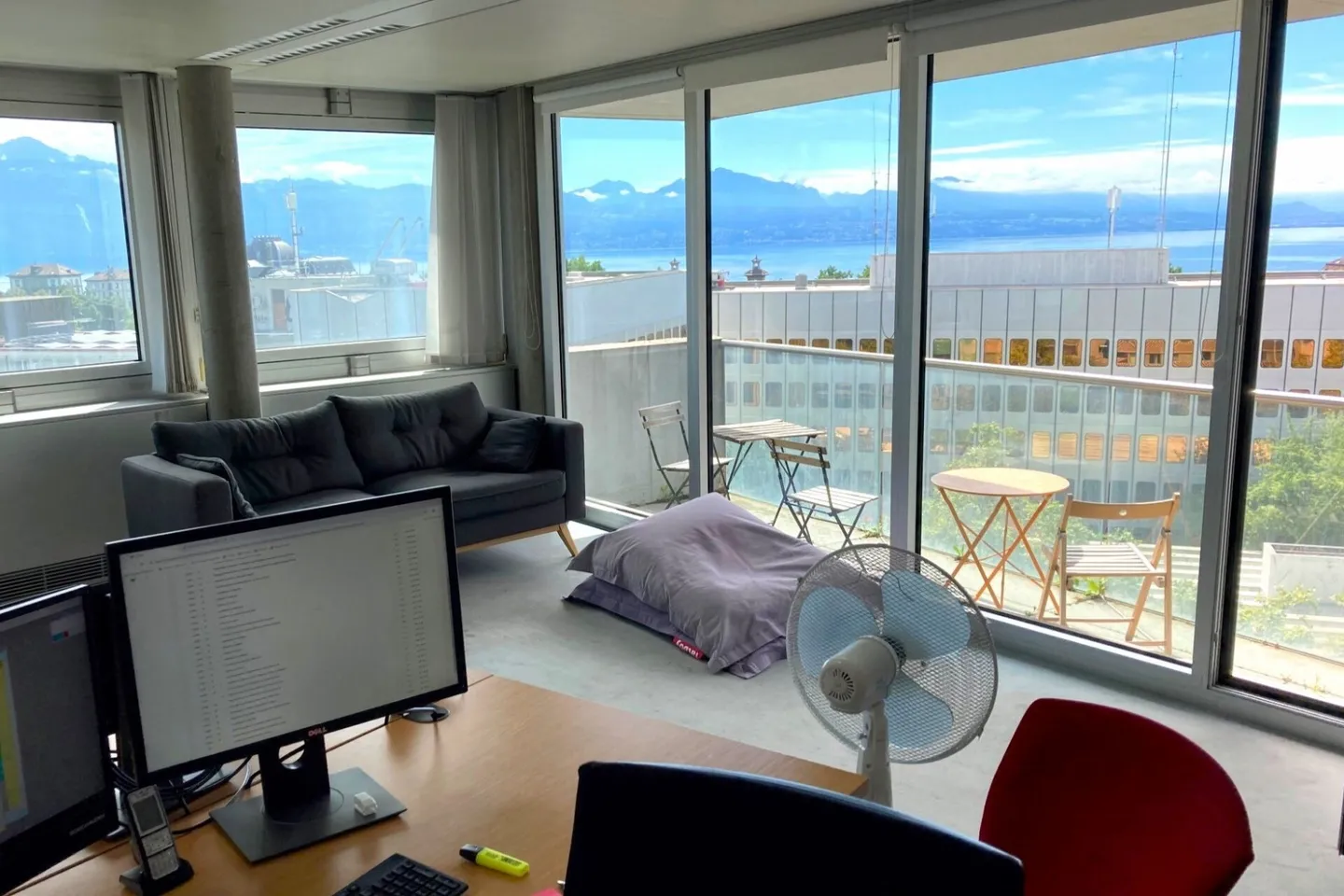 Espace de Bureau Spacieux à Lausanne - Photo 2 sur 5