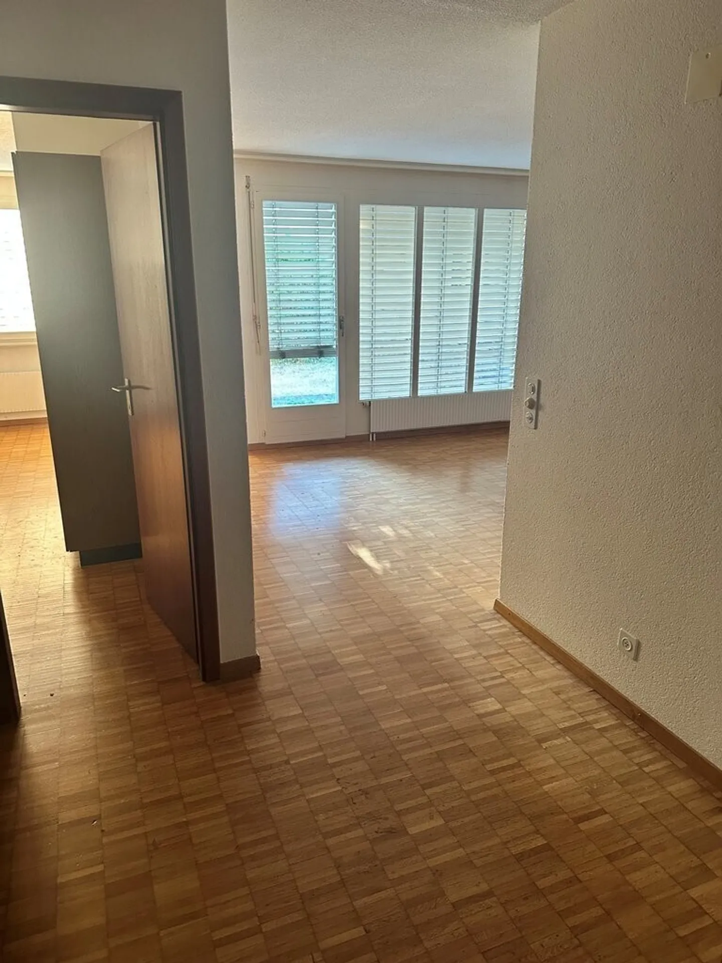 Appartement 4.5 pièces avec coin salon confortable à louer - Photo 2 sur 7