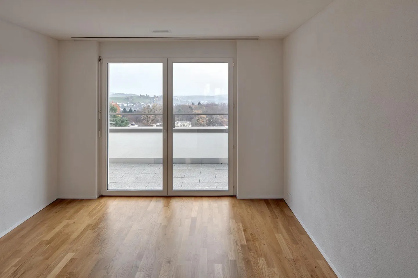 Beautiful 4.5-room penthouse apartment in Neuhausen! - Photo 7 of 12