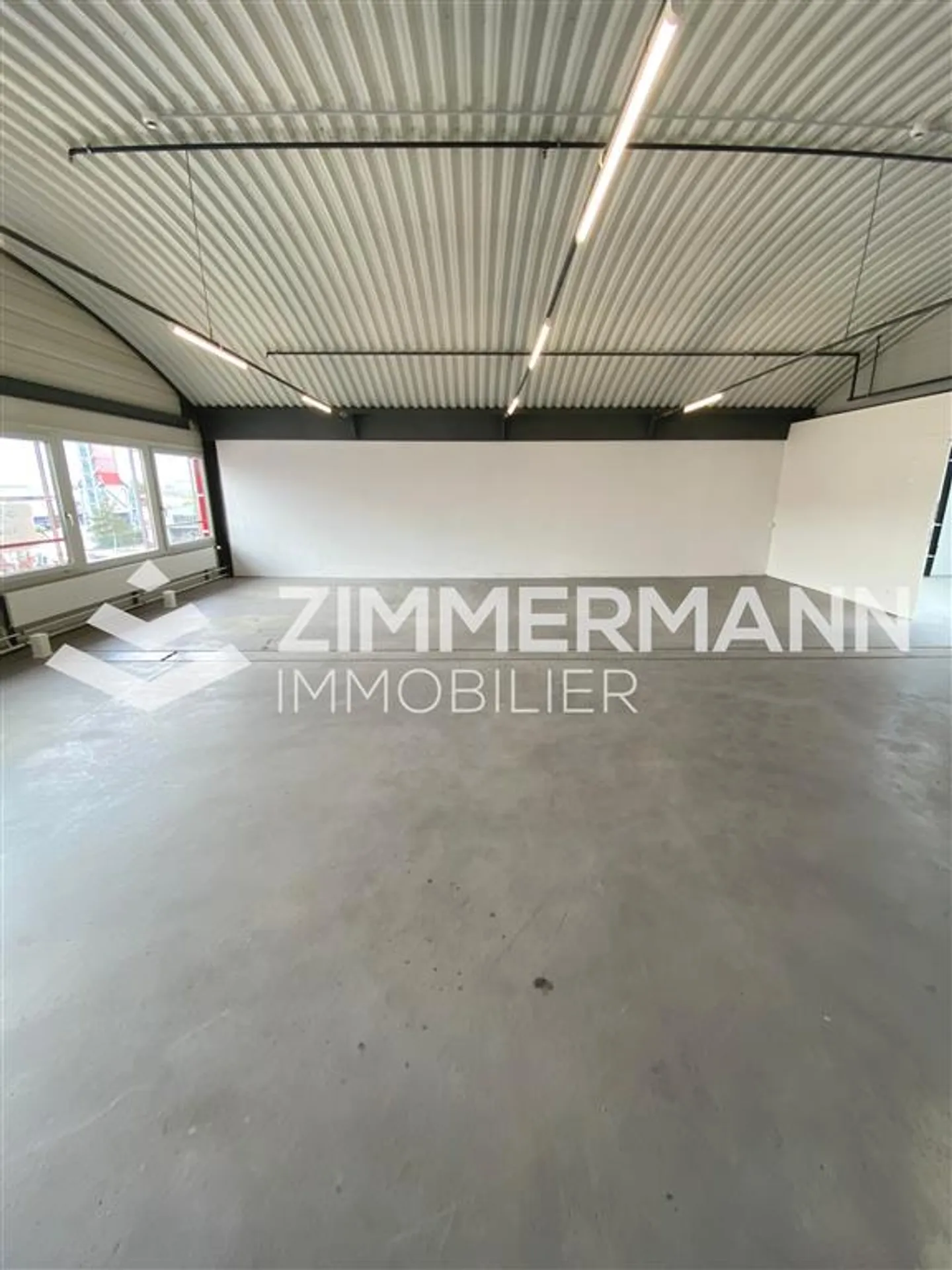 Commercial space, 246 sq ft - Photo 3 of 3