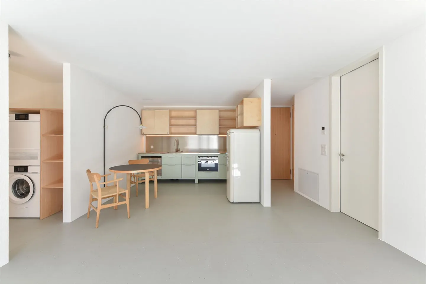 W302 | Attractive 3.5 room new apartment with highest comfort near the train station - Photo 2 of 8