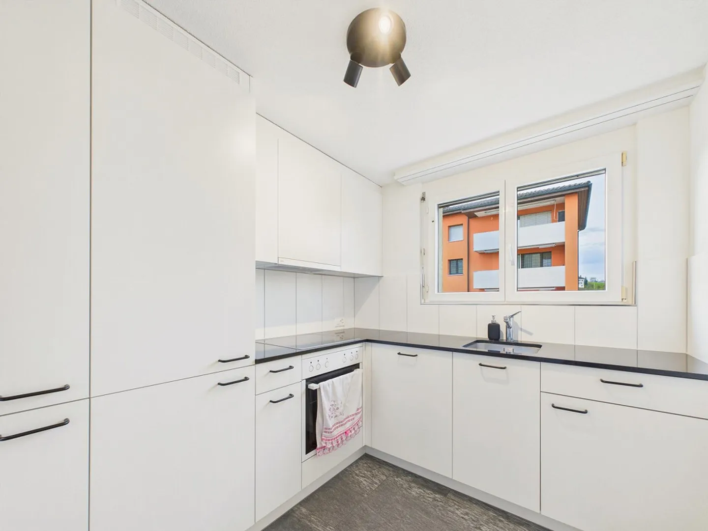 Charmante Wohnung mit Balkon - Foto 4 von 9