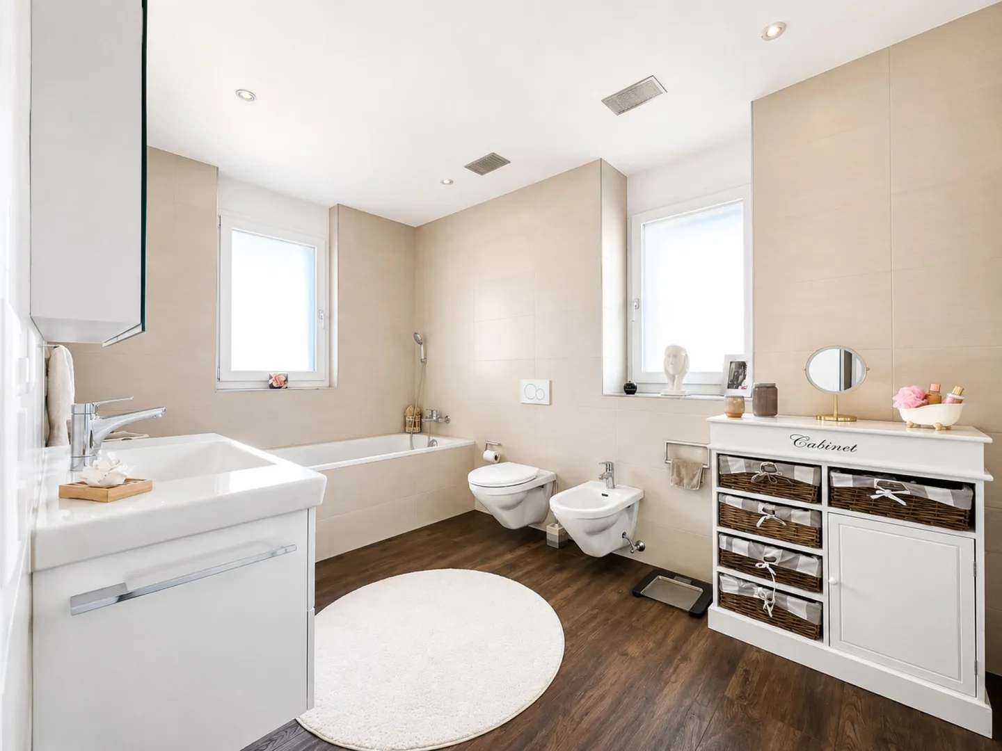 Un rêve de maison avec vue - Appartement penthouse exclusif avec grande terrasse et vue sur le château de Lenzburg - Photo 4 sur 9