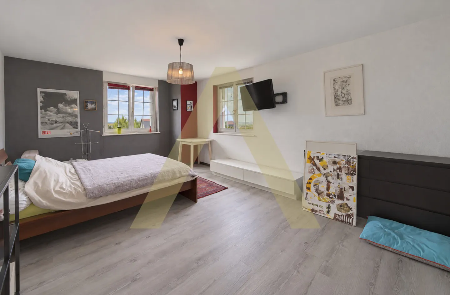 Charming Family Home with Loft - Photo 6 of 16