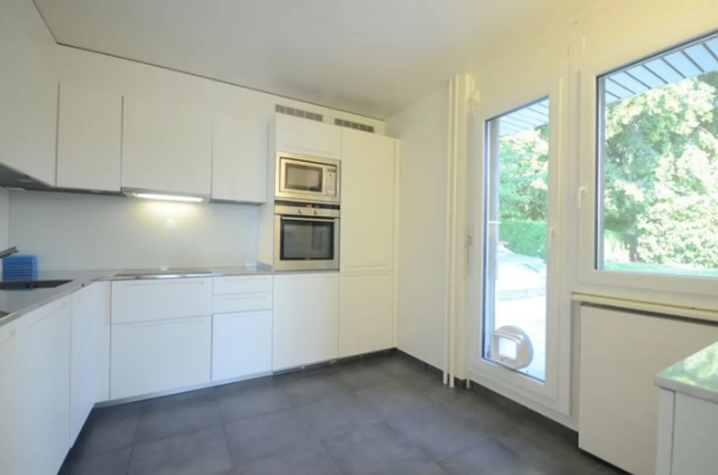 Apartment for rent - Photo 2 of 10