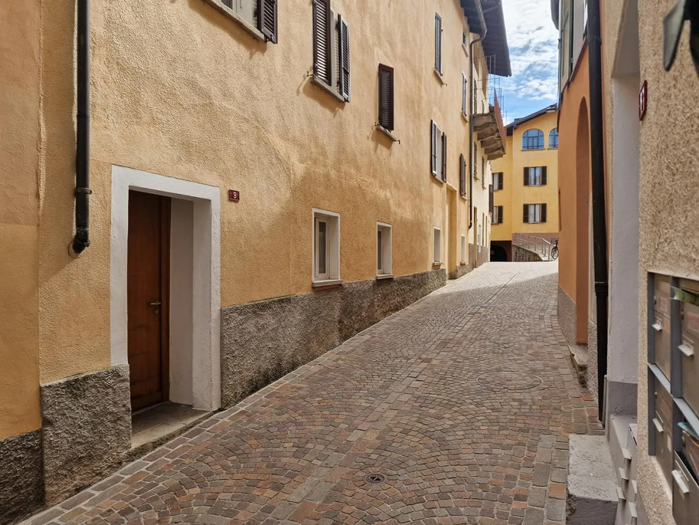 Exclusive Renovated Apartment with Private Garden in the Historic Heart of Caslano - Photo 12 of 13