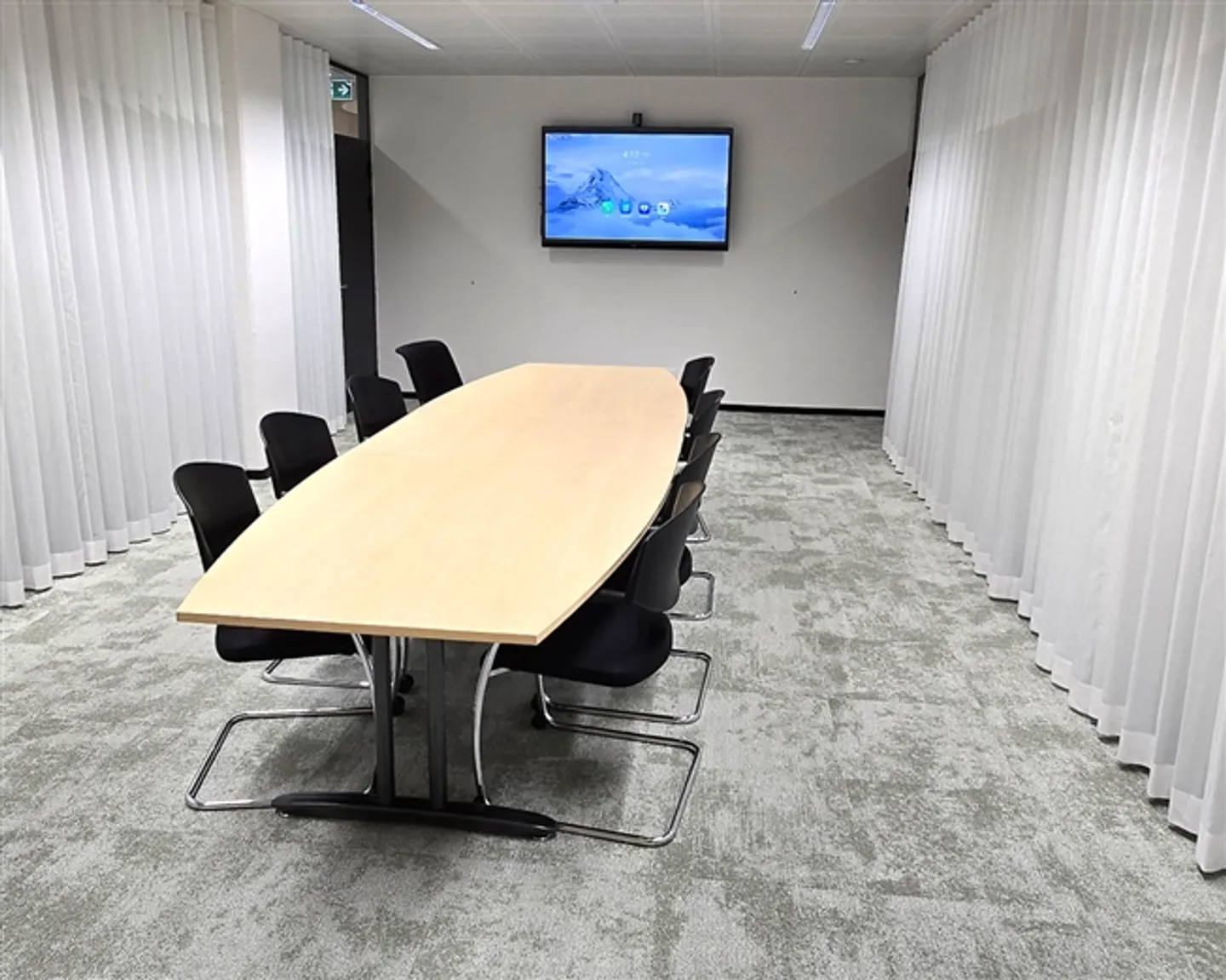 Top Price-Performance Unfurnished Offices with Extras - Photo 9 of 13