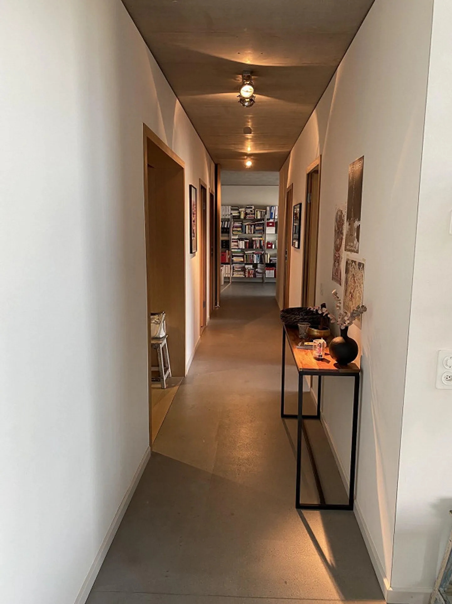 Spacious 4.5-room apartment 9_2 in the heart of Zurich - Photo 8 of 8